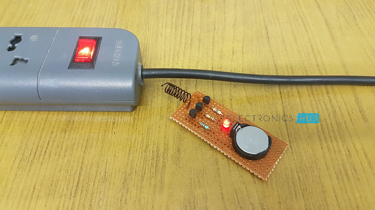 Build your own Live Wire Detector for Contactless AC Voltage Detection
