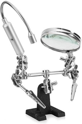 KUVRS 10X Magnifying Glass with Light and Stand, Flexible Magnetic Helping  Hands, Large Base & Clamp Magnifying Lamp, 3 Color Adjustable Arm Desk  Magnifying Glass with Light for Soldering Craft Hobby 